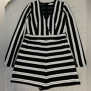 Silence and Noise, from Urban Outfitters. Very nice condition.